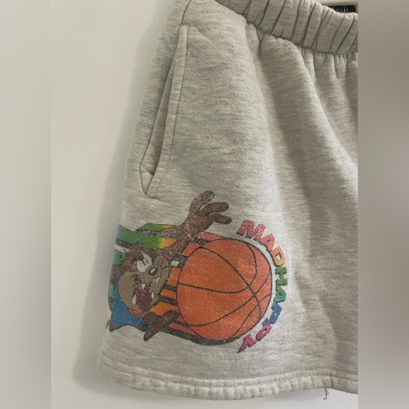 Madhappy space jam shorts size medium - Picture 4 of 4